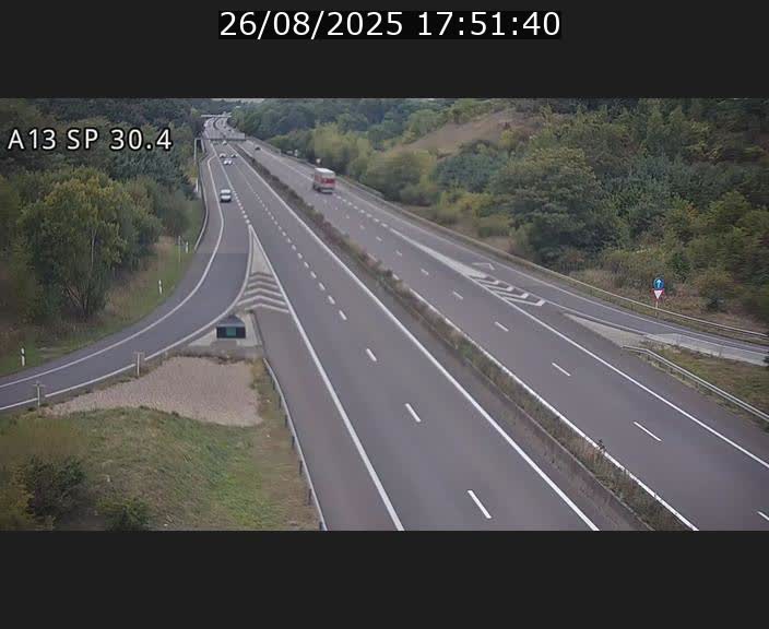 Traffic live webcam Luxembourg Altwies - A13 direction Luxembourg-ville - BK 30.4