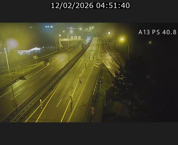 Webcam autoroute A13 à la sortie est du tunnel Markusbierg à Schengen. Vue sur le pont de la Moselle, vers l'Allemagne