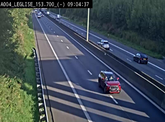 Webcam autoroute A4 (E411-E25) à Léglise, avant la jonction avec la N40. Vue orientée vers Bruxelles