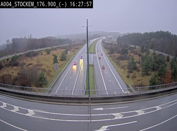 Webcam à hauteur de la sortie 30 Fouches - Stockem sur l'E411, menant sur la N83. Vue orientée vers Namur