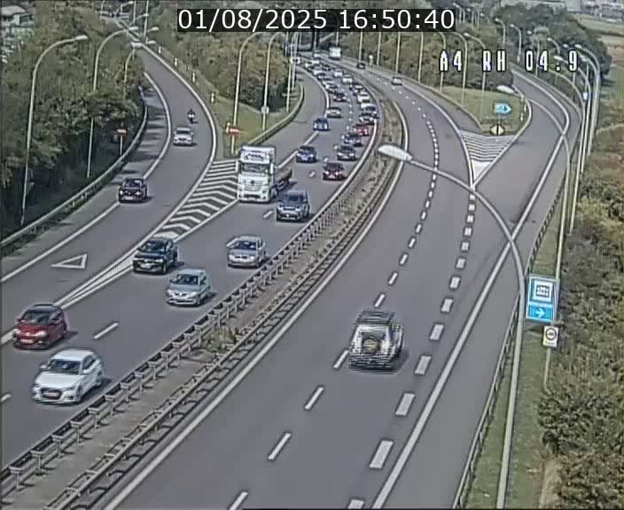 Traffic live webcam Luxembourg Leudelange - A4 - BK 4.9 - direction Luxembourg