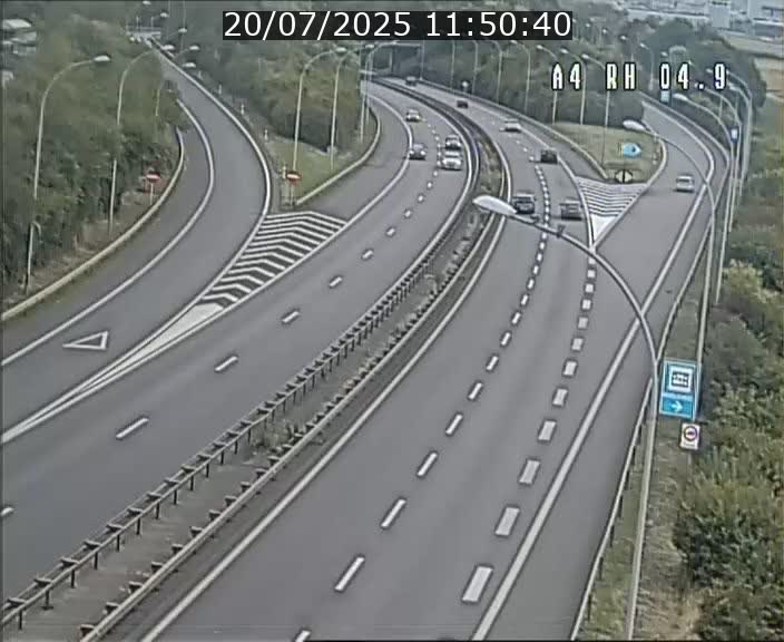 Traffic live webcam Luxembourg Leudelange - A4 - BK 4.9 - direction Luxembourg