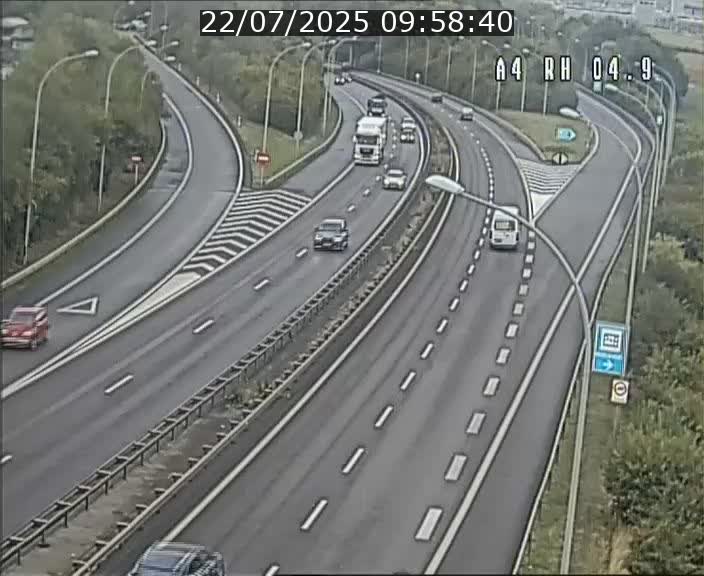 Traffic live webcam Luxembourg Leudelange - A4 - BK 4.9 - direction Luxembourg