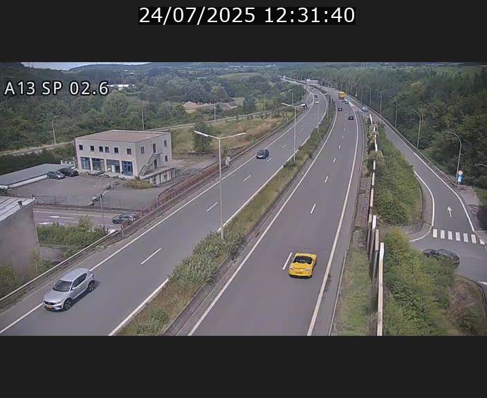 Traffic live webcam Luxembourg Sanem - A13 direction Pétange - BK 2.6