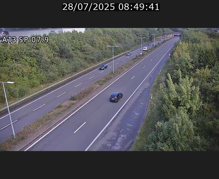 Traffic live webcam Luxembourg Jonction Lankelz - A13 direction Pétange - BK 7.9