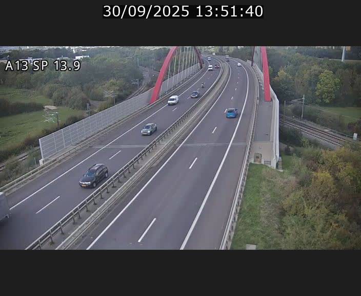 Traffic live webcam Luxembourg Kayl - A13 direction Esch-sur-Alzette/Luxembourg-ville - BK 13.9