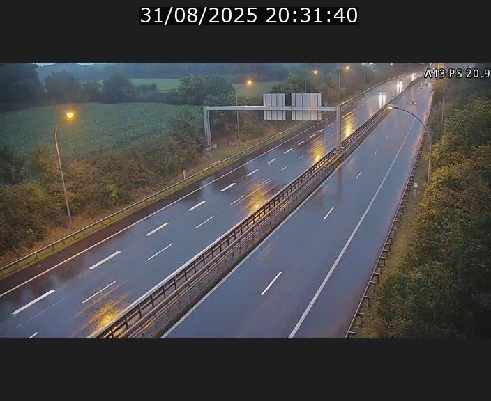 Traffic live webcam Luxembourg Croix de Bettembourg, rond-point d'Hellange - A13 direction Allemagne - BK 20.9