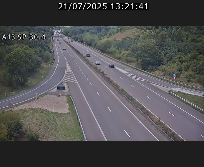 Traffic live webcam Luxembourg Altwies - A13 direction Luxembourg-ville - BK 30.4