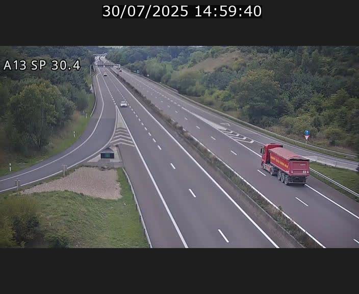 Traffic live webcam Luxembourg Altwies - A13 direction Luxembourg-ville - BK 30.4