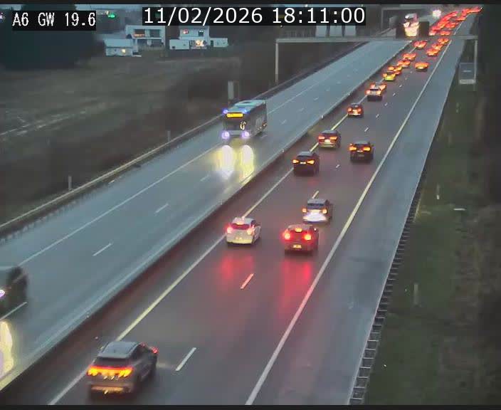 Traffic live webcam Luxembourg - Steinfort - A6 - BK 19.6 - direction Belgique