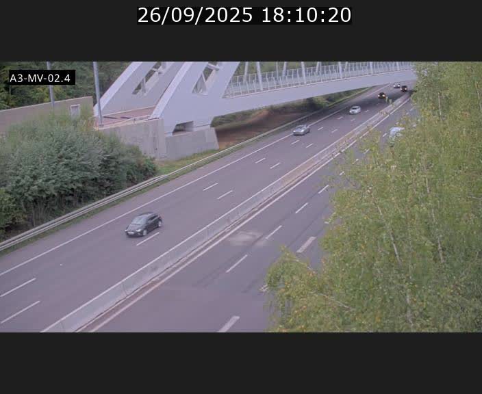 Webcam autoroute de la France (A3) au Luxembourg à Fentange, à proximité de la Croix de Gasperich. Vue orientée vers la Cloche d'Or