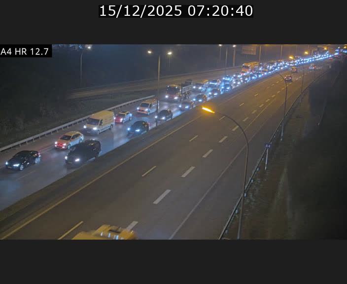 Traffic live webcam Luxembourg Esch sur Alzette - A4 - BK 12.7 - direction Esch-Belval