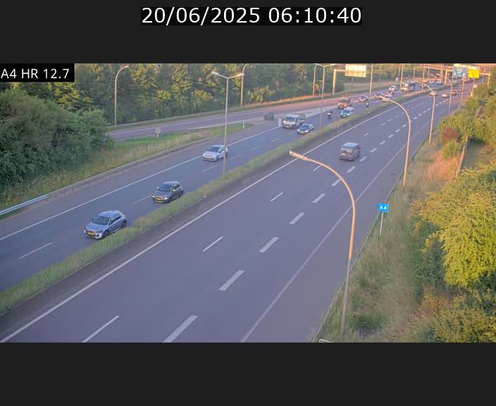 Traffic live webcam Luxembourg Esch sur Alzette - A4 - BK 12.7 - direction Esch-Belval