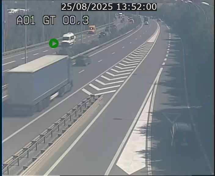 Traffic live webcam Luxembourg Croix de Gasperich - A1 direction Kirchberg - BK 0.3