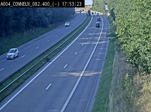 Webcam sur l'E411 avant les sorties 20 menant à Ciney, Dinant et Achêne. Vue orientée vers Namur