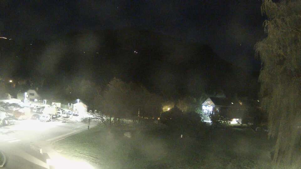 Webcam au niveau de la mairie du village du Bourg d'Oisans, aux pieds de l'Alpe d'Huez et aux portes du parc des Écrins