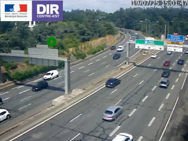 Caméra de circulation routière sur le boulevard périphérique Laurent Bonnevay de Lyon (D383) à hauteur de Bron, avant la jonction avec l'A43. Vue orientée vers l'échangeur