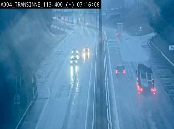 Webcam dans les Ardennes sur l'E411 à hauteur de Transinne. Vue orientée vers le sud de la Belgique