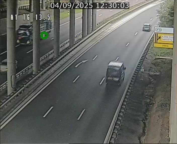 Traffic live webcam Luxembourg Senningen - A1 direction Luxembourg - BK 13.5