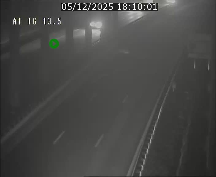 Traffic live webcam Luxembourg Senningen - A1 direction Luxembourg - BK 13.5