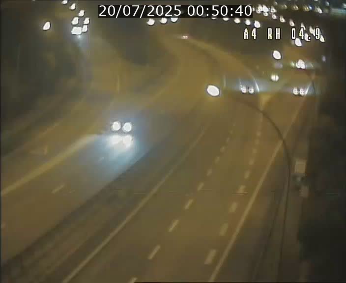Traffic live webcam Luxembourg Leudelange - A4 - BK 4.9 - direction Luxembourg