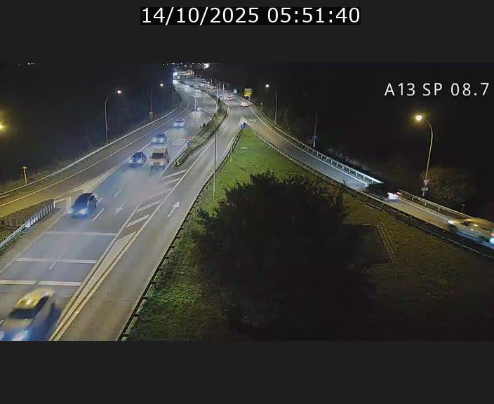 Traffic live webcam Luxembourg Jonction Lankelz - A13 direction Pétange - BK 8.7 