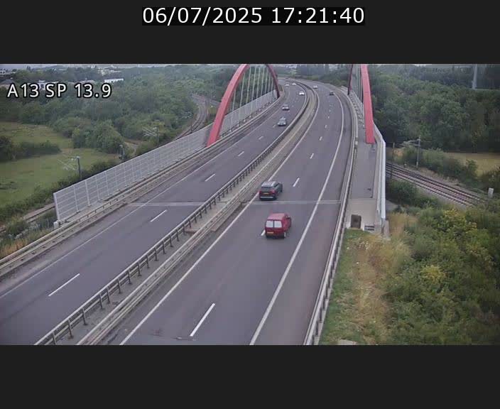Traffic live webcam Luxembourg Kayl - A13 direction Esch-sur-Alzette/Luxembourg-ville - BK 13.9