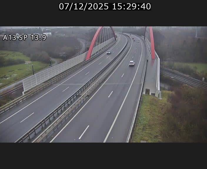 Traffic live webcam Luxembourg Kayl - A13 direction Esch-sur-Alzette/Luxembourg-ville - BK 13.9