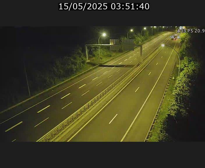 Traffic live webcam Luxembourg Croix de Bettembourg, rond-point d'Hellange - A13 direction Allemagne - BK 20.9