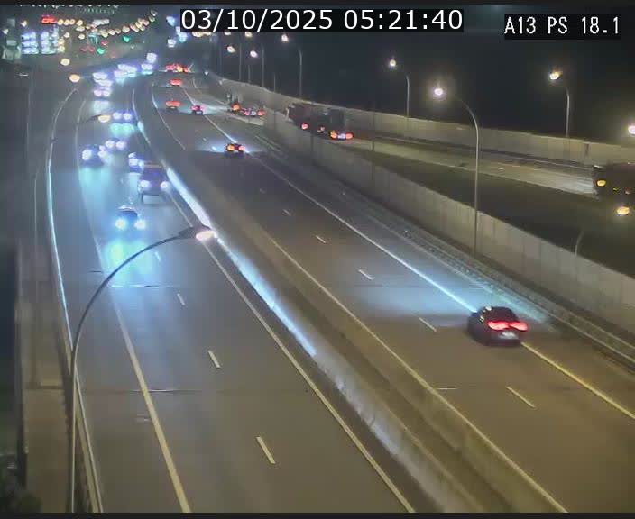 Traffic live webcam Luxembourg Dudelange - A13 direction Croix de Bettembourg - BK 18.1