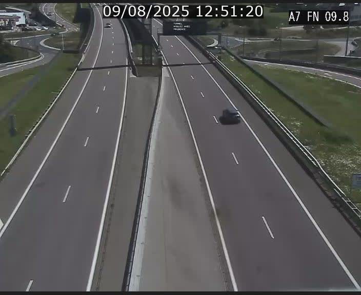 Caméra trafic Luxembourg - A7, Tunnel Gousselerbierg, sortie sud, direction rond-point Lorentzweiler (BK 9.9)