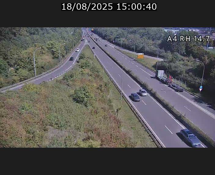 Traffic live webcam Luxembourg Jonction Lankelz - A4 - BK 14.7 - direction Luxembourg