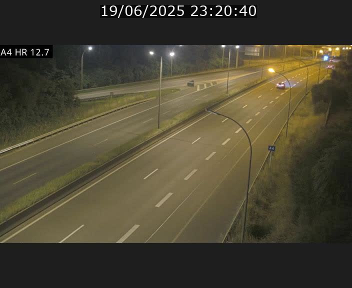 Traffic live webcam Luxembourg Esch sur Alzette - A4 - BK 12.7 - direction Esch-Belval
