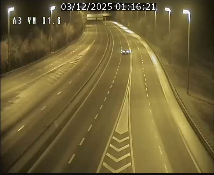 Traffic live webcam Luxembourg - Croix de Gasperich - A3 - BK 1.6 - direction France/Aire de Berchem