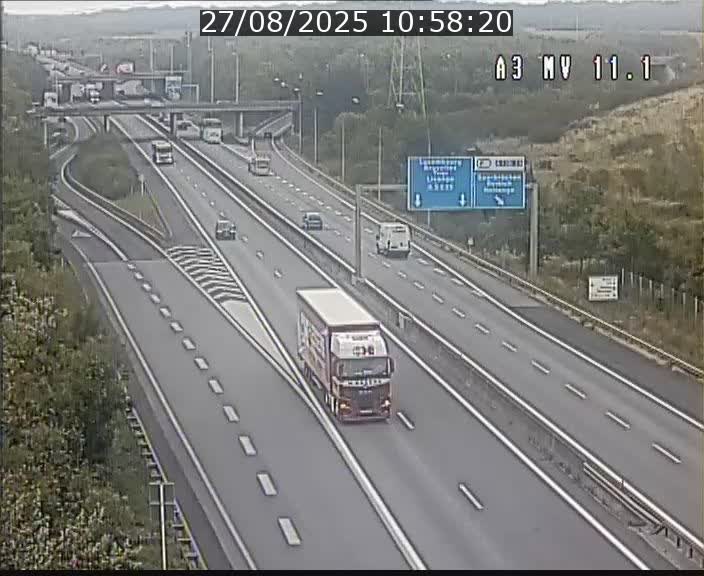 Traffic live webcam Luxembourg Croix de Bettembourg A3 - BK 11.1 - direction Luxembourg-ville