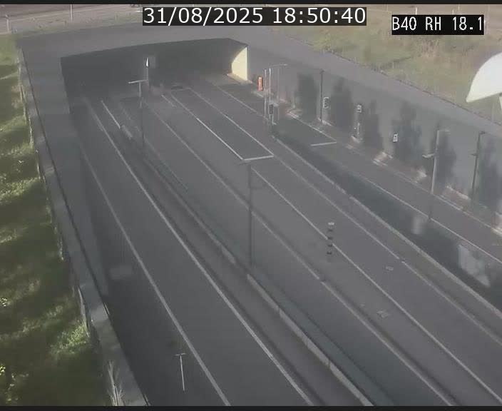 Webcam sur la route de contournement d'Esch-Belval avant le tunnel Central Gate au niveau de la porte de France et du radar fixe