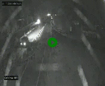 Vue en direct de l'autoroute A10 grâce à un drône situé au-dessus du péage de Virsac