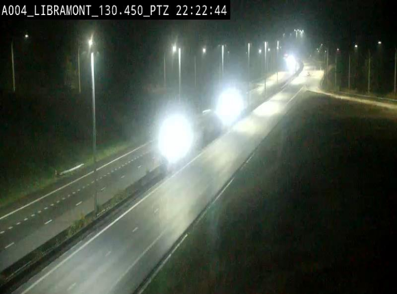 Webcam E411 à hauteur de la sortie 25 de Libramont menant vers Bouillon, Sedan et Reims via la N89. Vue orientée vers Bruxelles