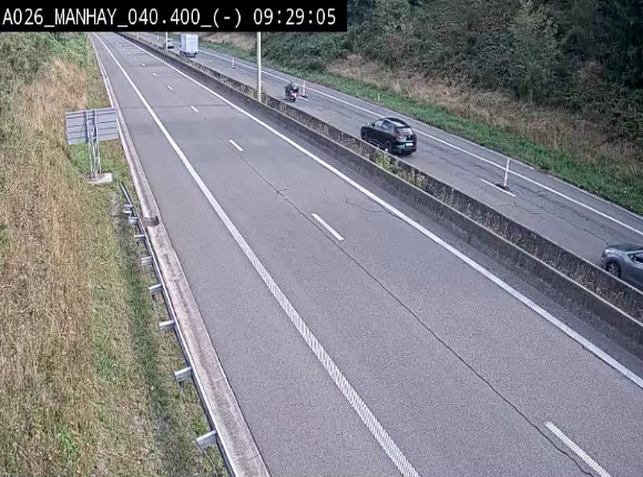 Webcam autoroute A26/E25 à hauteur de Manhay, après la jonction avec la N651 en direction de Liège - BK 40.4