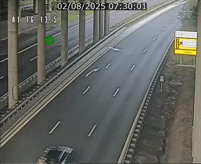 Traffic live webcam Luxembourg Senningen - A1 direction Luxembourg - BK 13.5