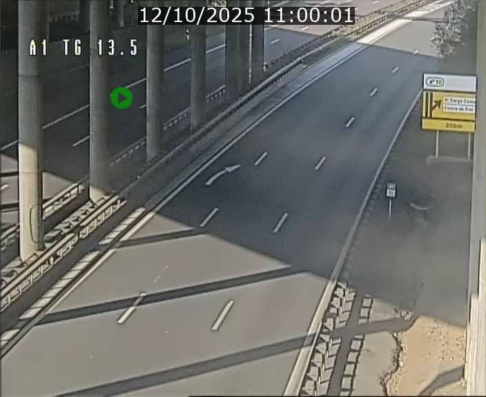 Traffic live webcam Luxembourg Senningen - A1 direction Luxembourg - BK 13.5
