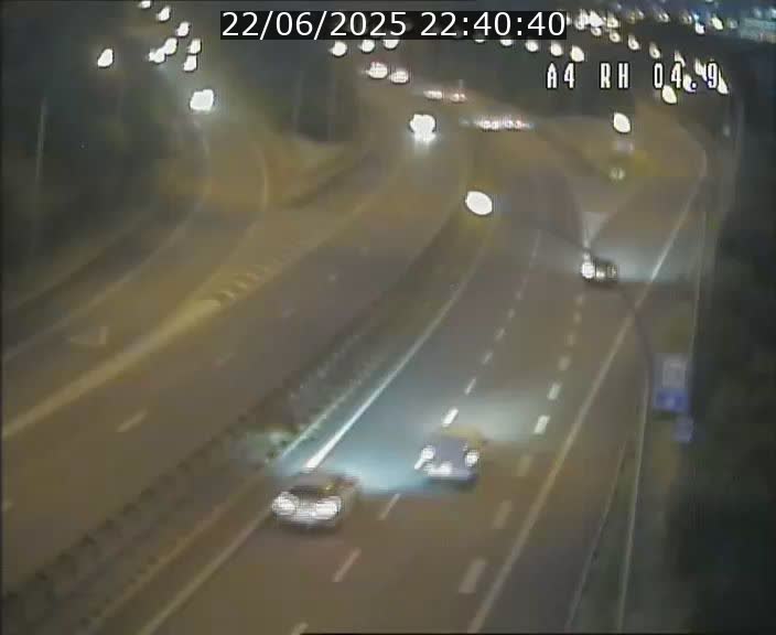 Traffic live webcam Luxembourg Leudelange - A4 - BK 4.9 - direction Luxembourg