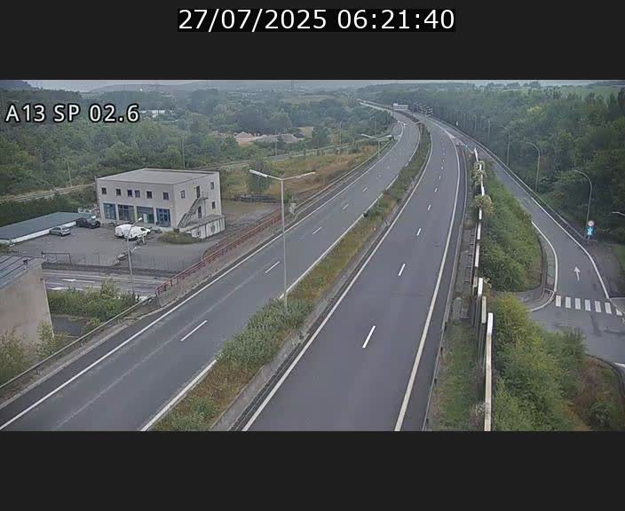 Traffic live webcam Luxembourg Sanem - A13 direction Pétange - BK 2.6