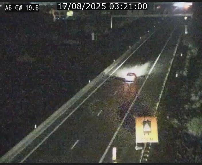 Traffic live webcam Luxembourg - Steinfort - A6 - BK 19.6 - direction Belgique
