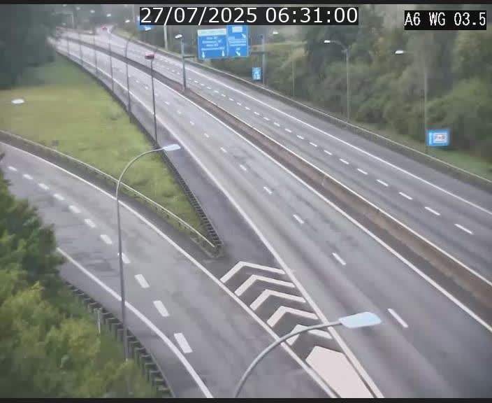 Traffic live webcam Luxembourg - Croix de Cessange - A6 - BK 3.5 - direction France/Allemagne