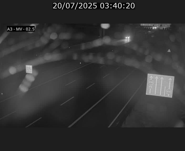 Webcam autoroute A3 au Luxembourg à proximité de la Croix de Gasperich. Vue orientée vers Luxembourg