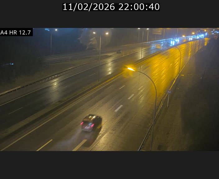 Traffic live webcam Luxembourg Esch sur Alzette - A4 - BK 12.7 - direction Esch-Belval