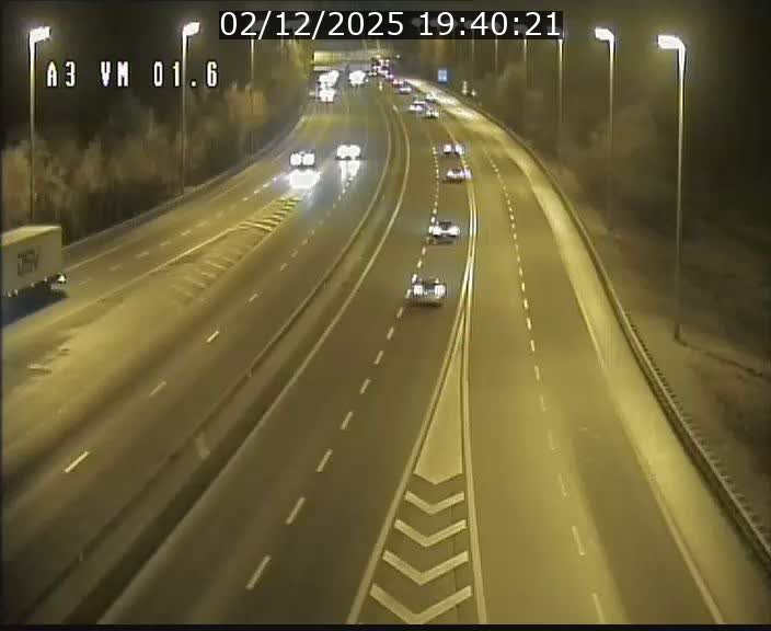 Traffic live webcam Luxembourg - Croix de Gasperich - A3 - BK 1.6 - direction France/Aire de Berchem