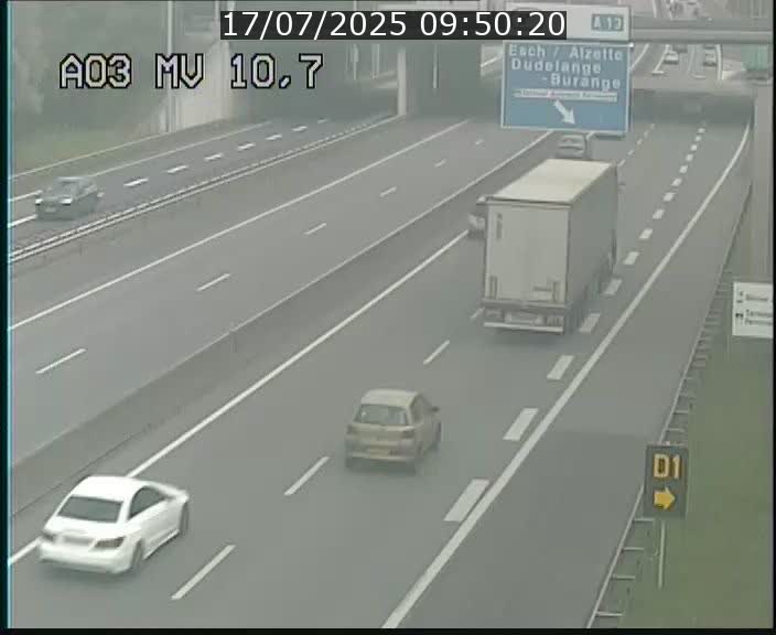 Traffic live webcam Luxembourg Croix de Bettembourg - A3 - BK 10.7 - direction France