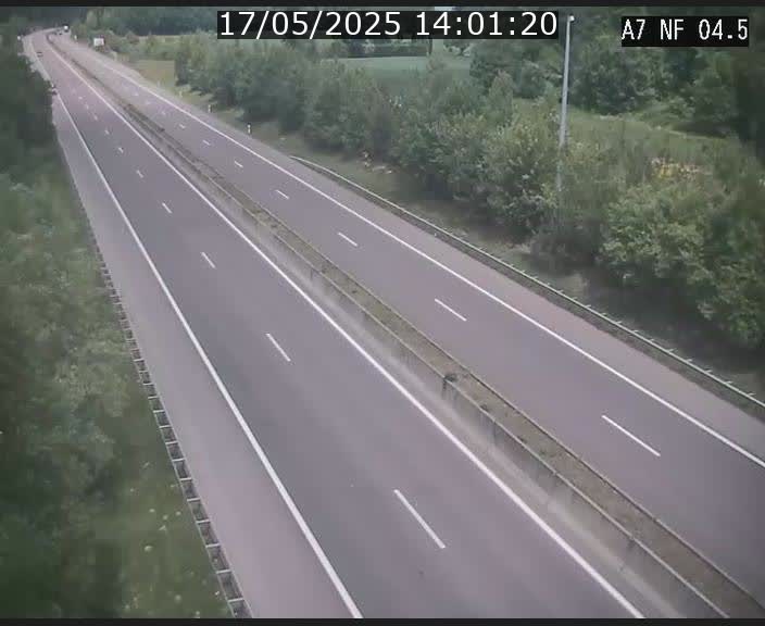 Caméra autoroute Luxembourg A7 - Passage à gibier Rëngelbour - direction Tunnel Grouft